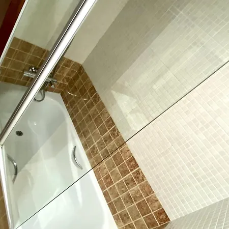 Carlton Vyb דניה