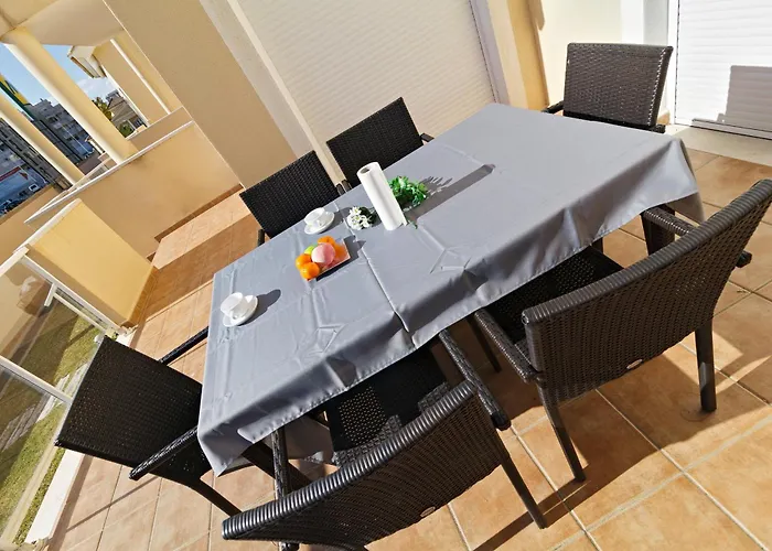 Apartamentos Carlton Vyb Apartment